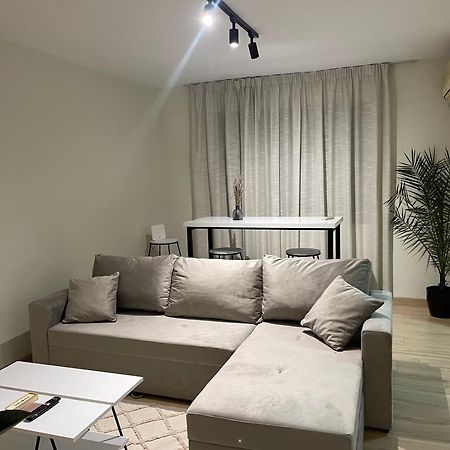 White Apartment, In The Center Of Tirana Exterior foto