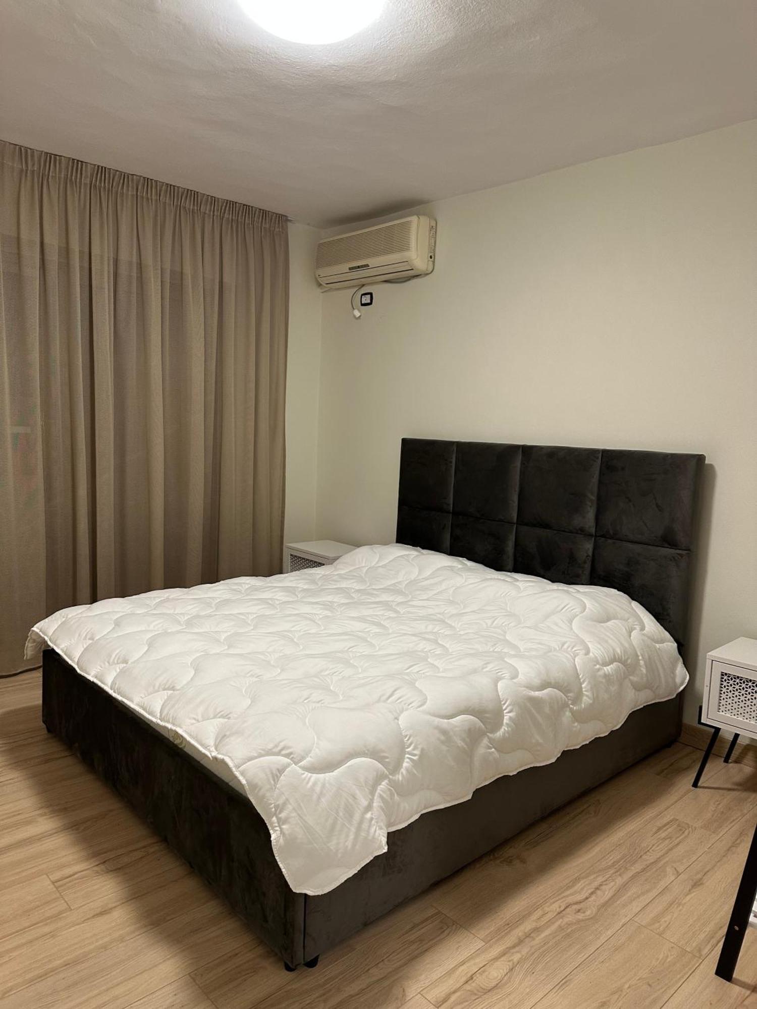 White Apartment, In The Center Of Tirana Exterior foto